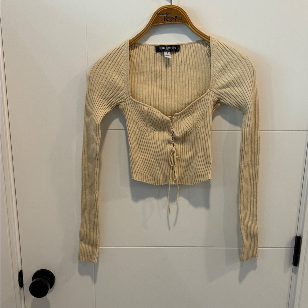 Urban Outfitters Cream Ribbed Top size medium